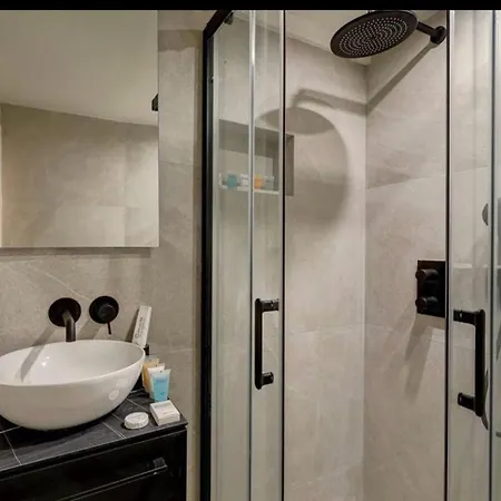 Cosy Room Inside Batignolles - L60 Paris Exterior foto