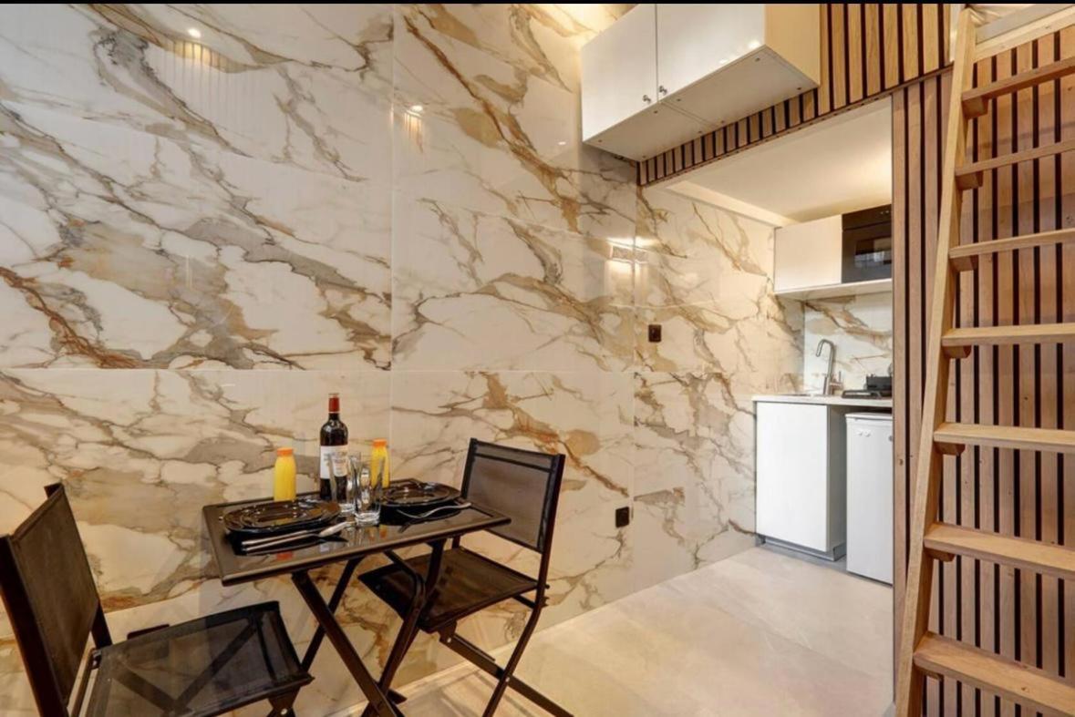 Apartment Cosy Inside Batignolles - L60